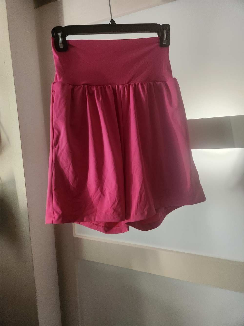 HALARA Hot Pink Circle Shorts